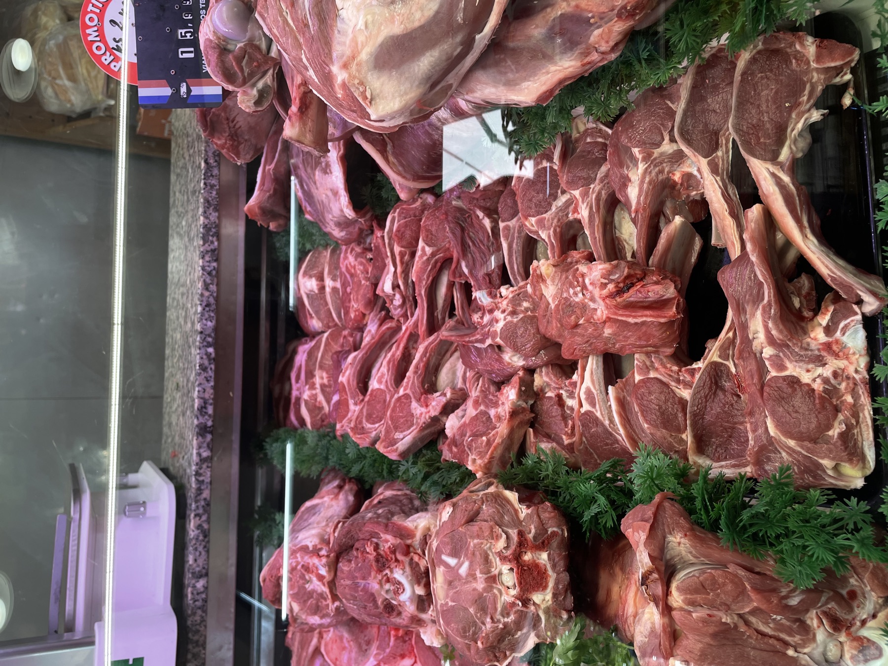 Côtes d'agneau H.M Berdah alignées