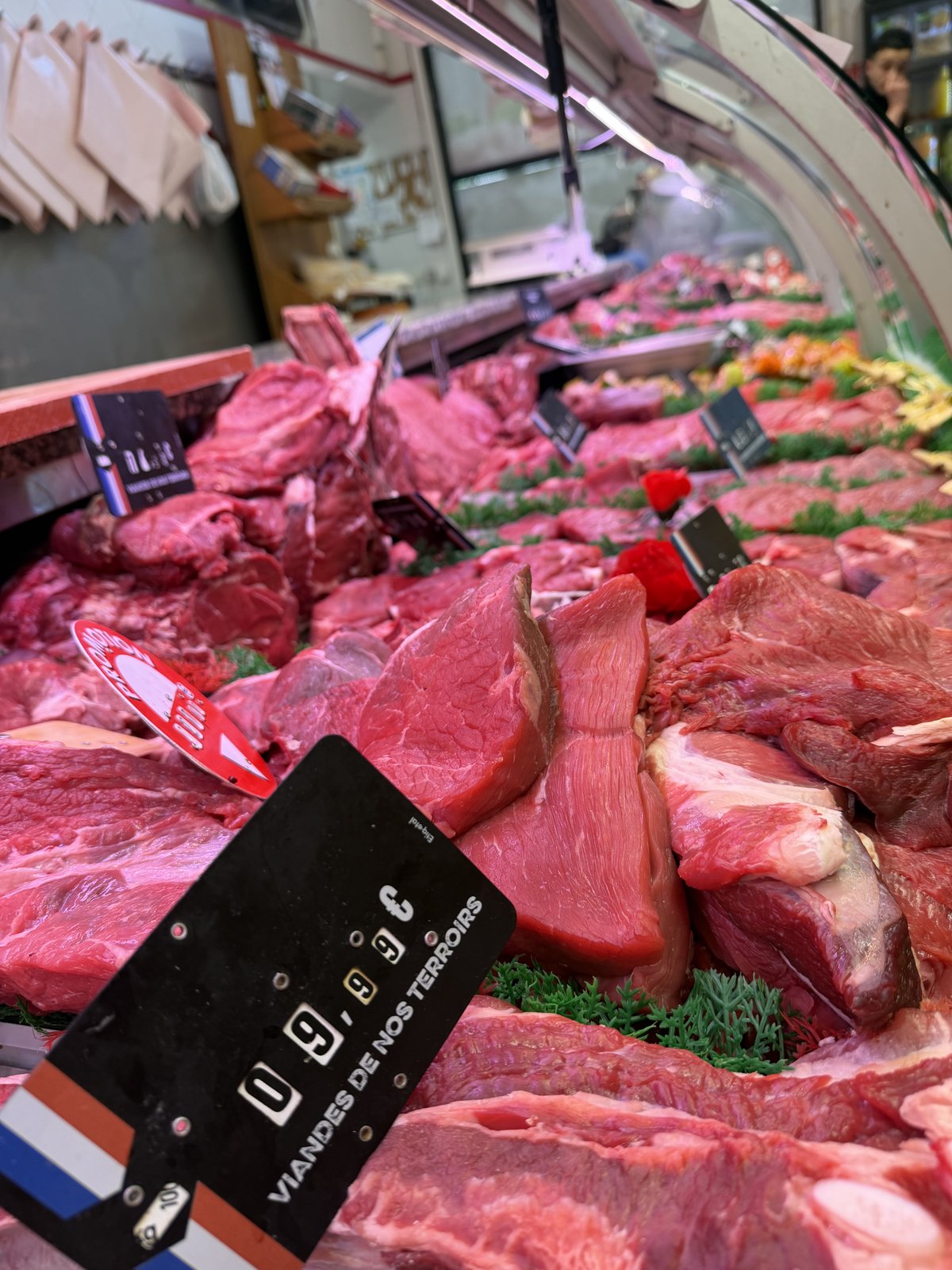 Vitrine H.M Berdah Grenoble — viande halal fraîche, bœuf, agneau, viande française 9,98€/kg